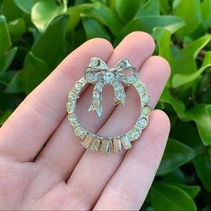 Vintage Silver Rhinestone Wreath Brooch/Pin w/ Bow // YELLOWING!!! SEE PHOTOS